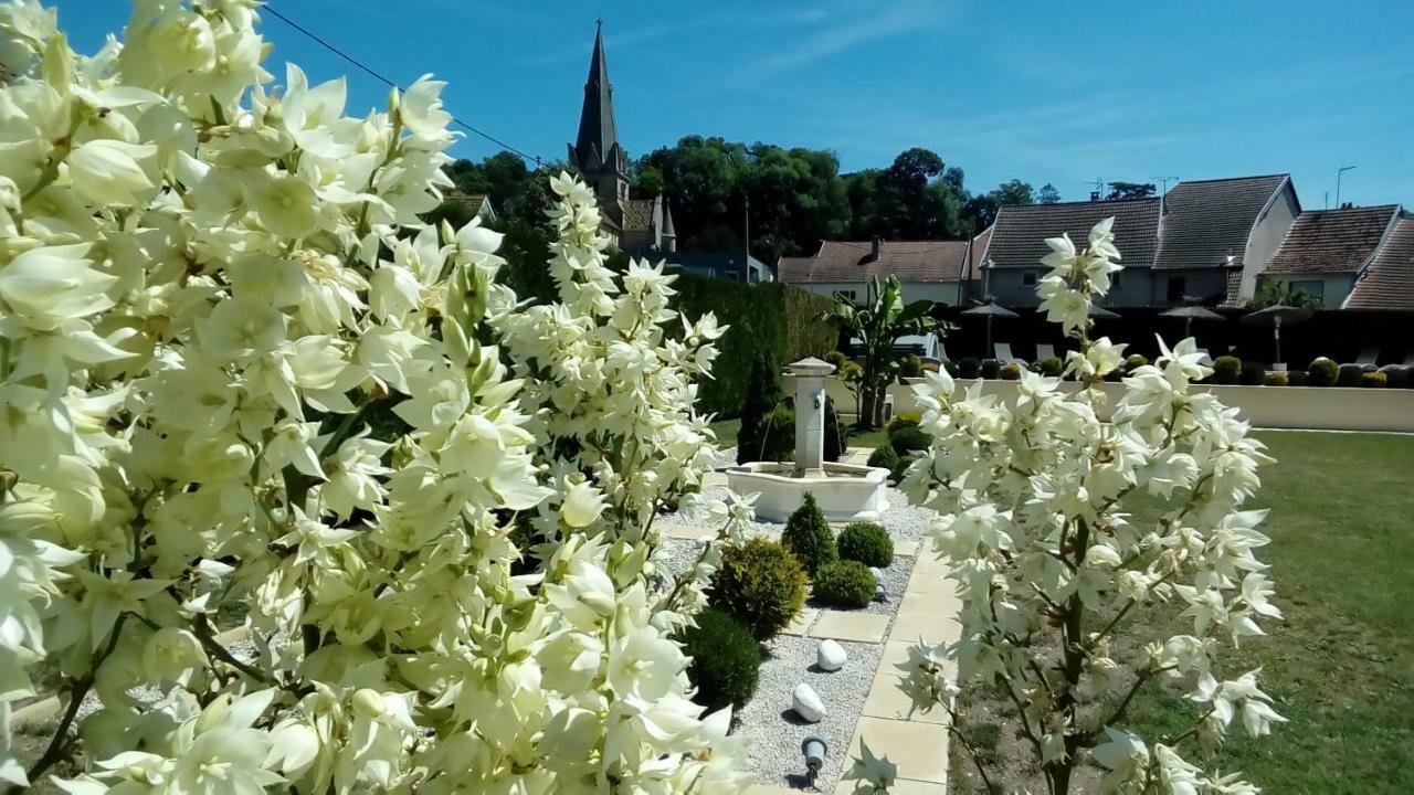 ホテル Le Domaine Des Papillons ボージュ・サン・ヴァリエ・エ・ピエールジョー エクステリア 写真